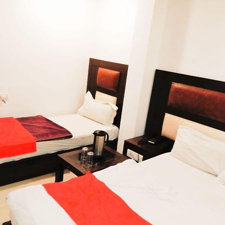 Hotel Revels By A1Rooms 新德里 外观 照片