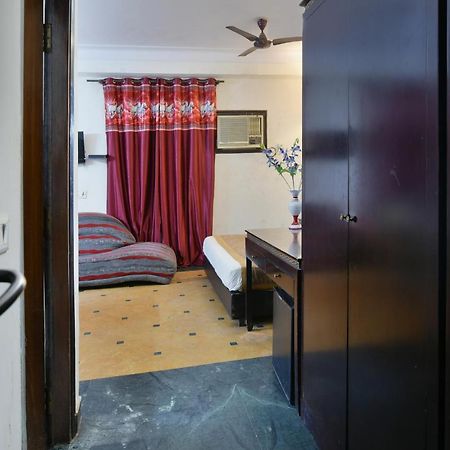 Hotel Revels By A1Rooms 新德里 外观 照片