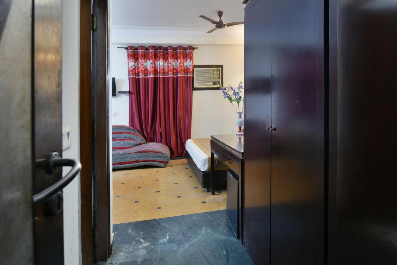 Hotel Revels By A1Rooms 新德里 外观 照片