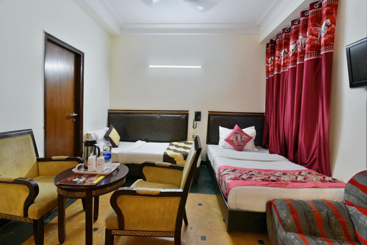 Hotel Revels By A1Rooms 新德里 外观 照片