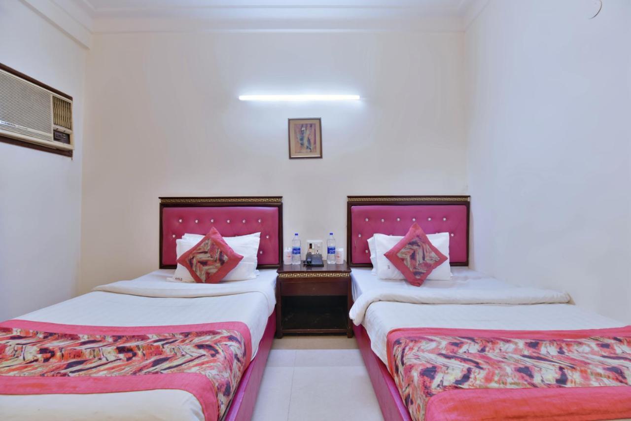 Hotel Revels By A1Rooms 新德里 外观 照片
