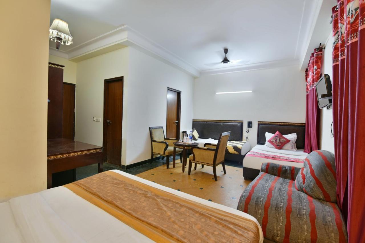 Hotel Revels By A1Rooms 新德里 外观 照片