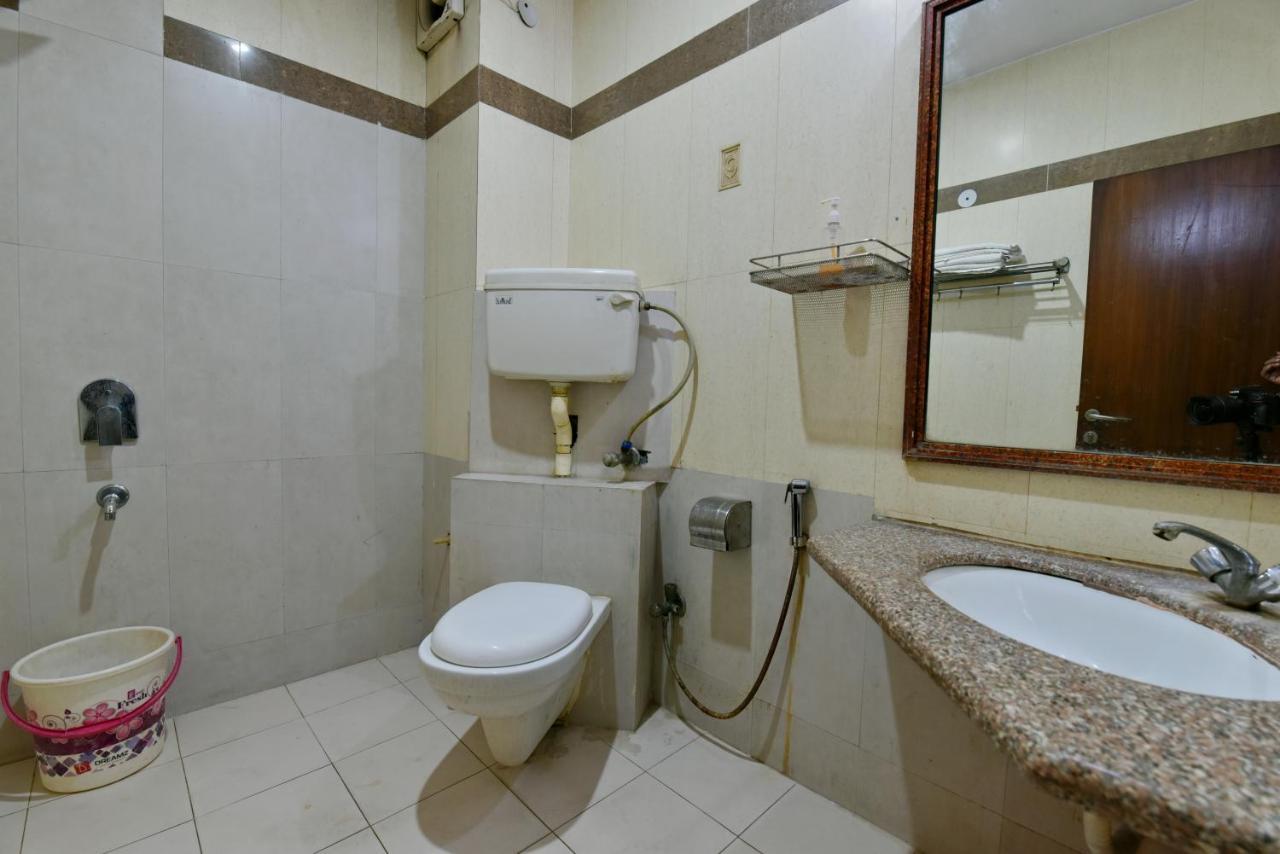 Hotel Revels By A1Rooms 新德里 外观 照片
