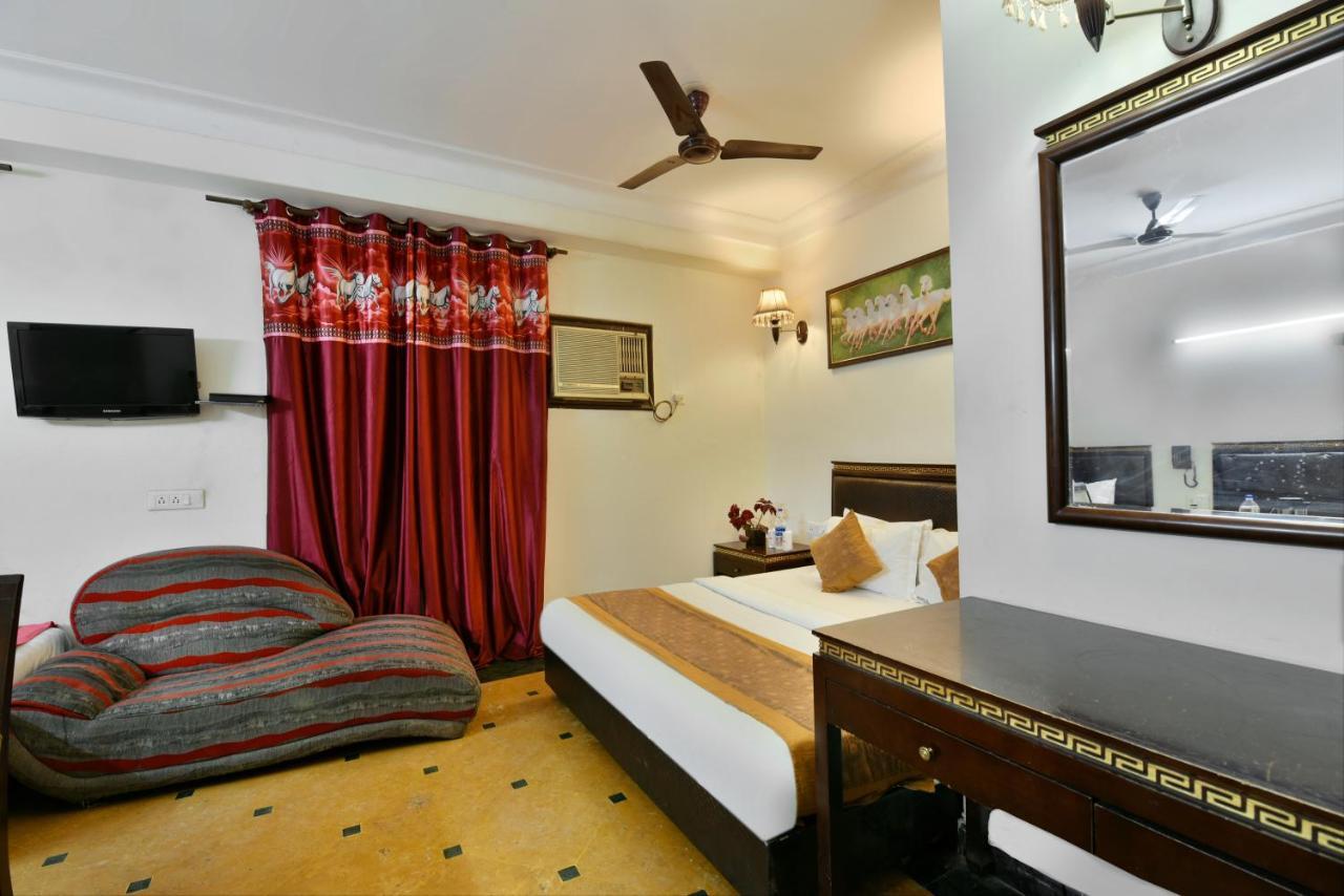 Hotel Revels By A1Rooms 新德里 外观 照片